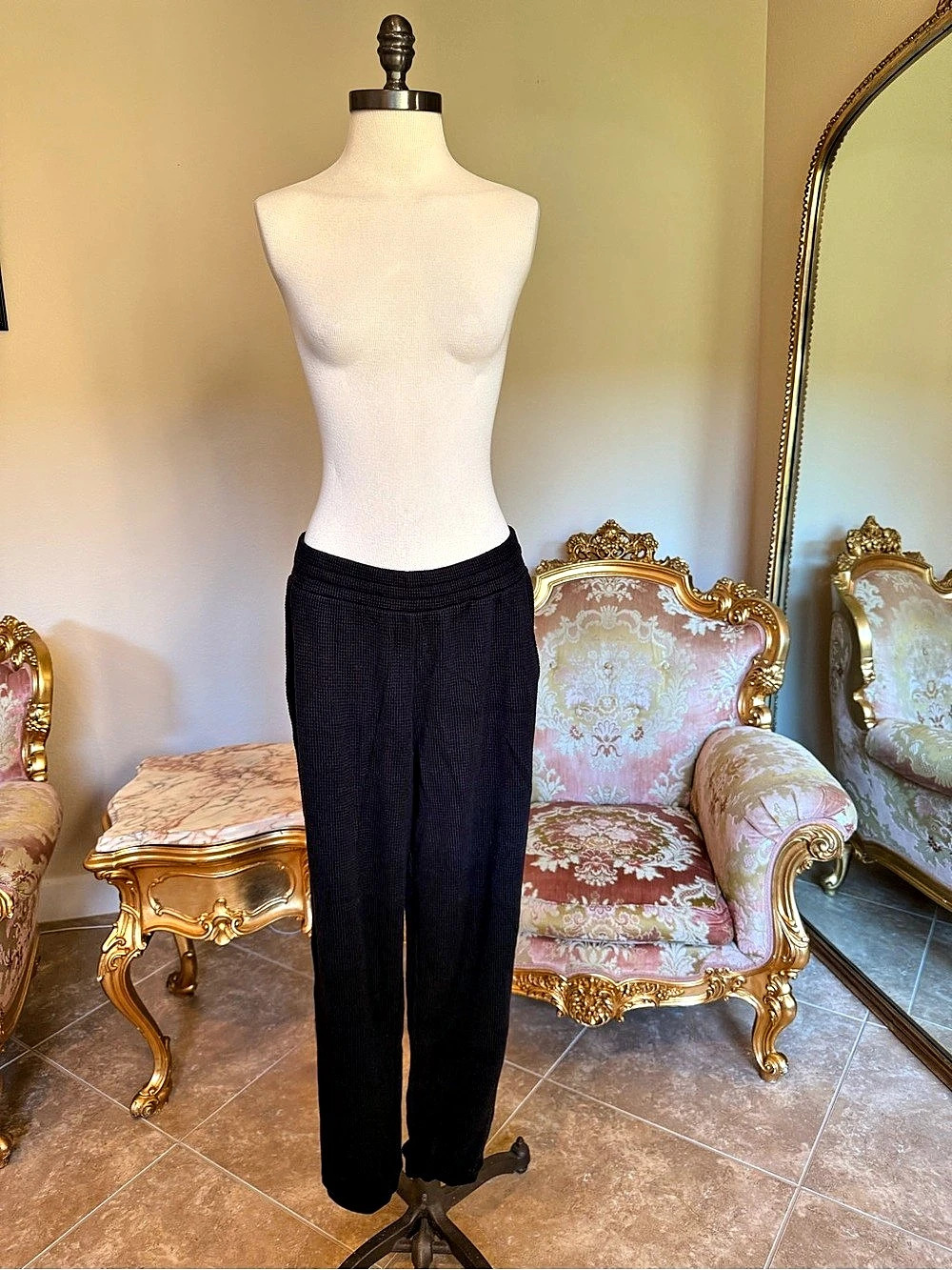 Alo Black Waffle Jogger Pants NWOT